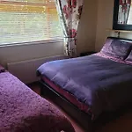 The Railway - 4 Bedrooms Sleeps 11 Pets Ok 度假居 莫特