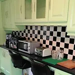 Feriehus The Railway - 4 Bedrooms Sleeps 11 Pets Ok