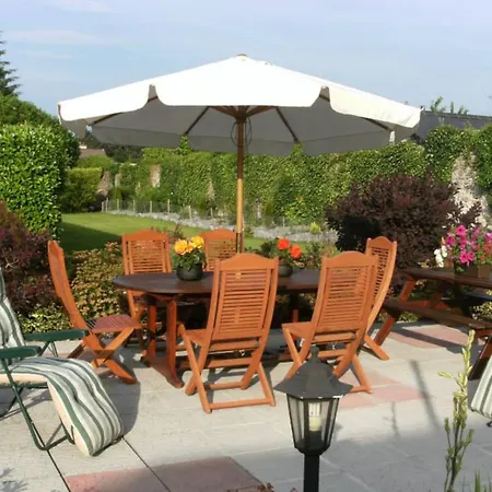 The Railway - 4 Bedrooms Sleeps 11 Pets Ok * Moate