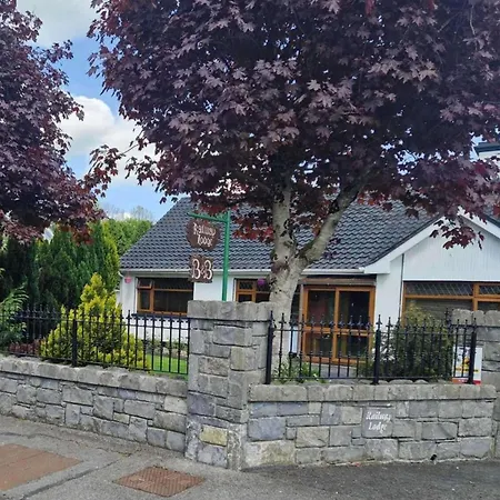 The Railway - 4 Bedrooms Sleeps 11 Pets Ok
